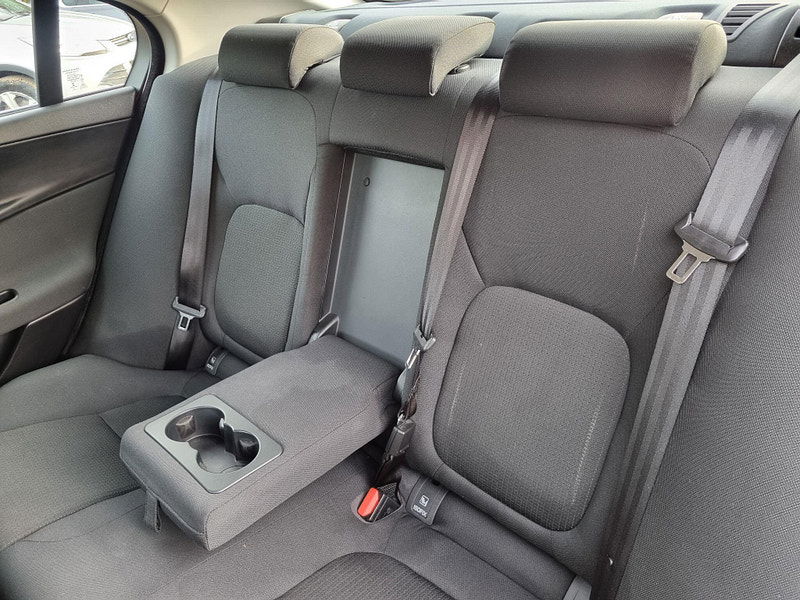 Jaguar XE 2.0d SE Auto Euro 6 (s/s) 4dr 4dr Automatic 2026