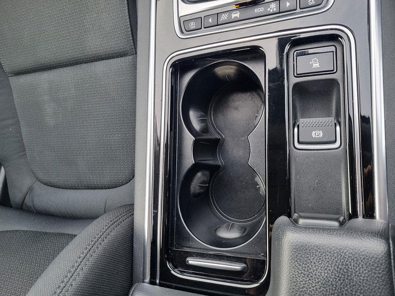 Jaguar XE 2.0d SE Auto Euro 6 (s/s) 4dr 4dr Automatic 2026