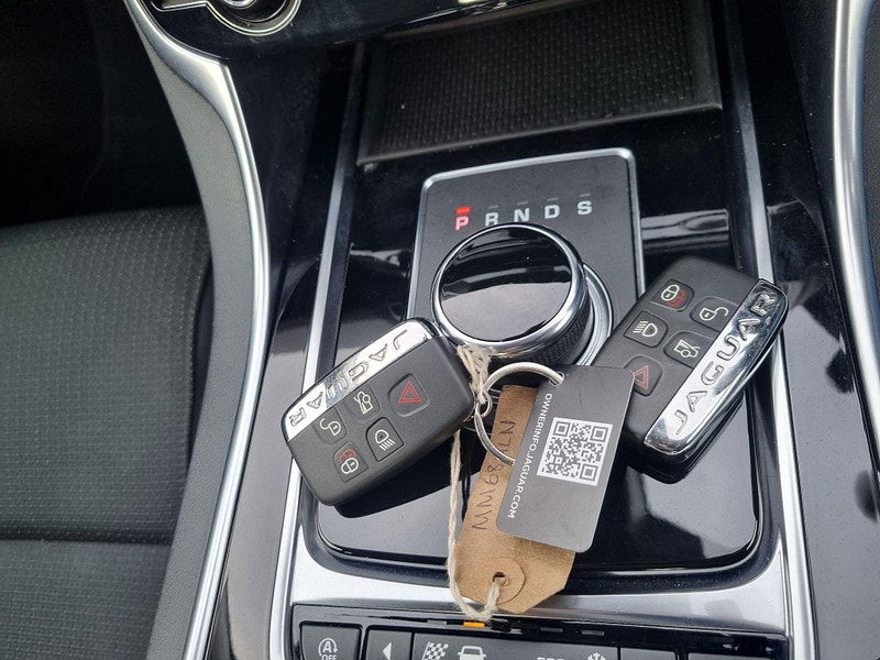 Jaguar XE 2.0d SE Auto Euro 6 (s/s) 4dr 4dr Automatic 2026