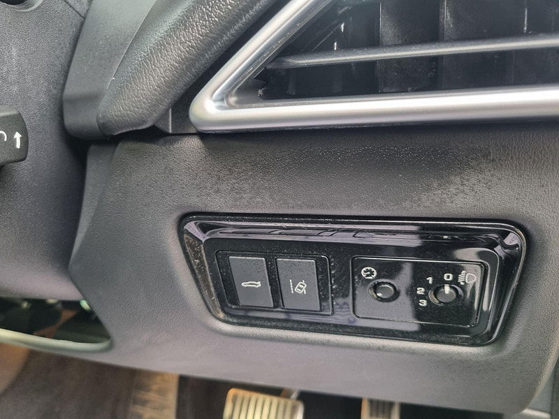 Jaguar XE 2.0d SE Auto Euro 6 (s/s) 4dr 4dr Automatic 2026