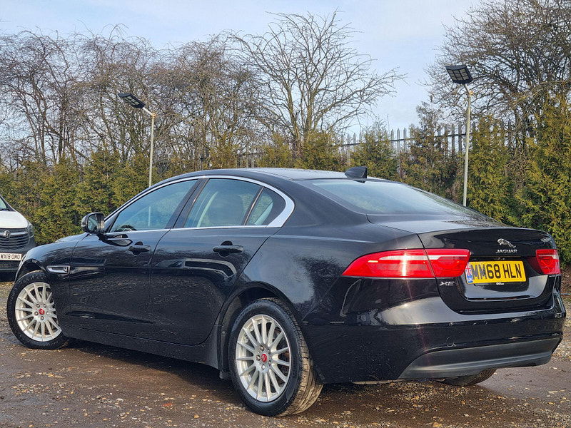 Jaguar XE 2.0d SE Auto Euro 6 (s/s) 4dr 4dr Automatic 2026