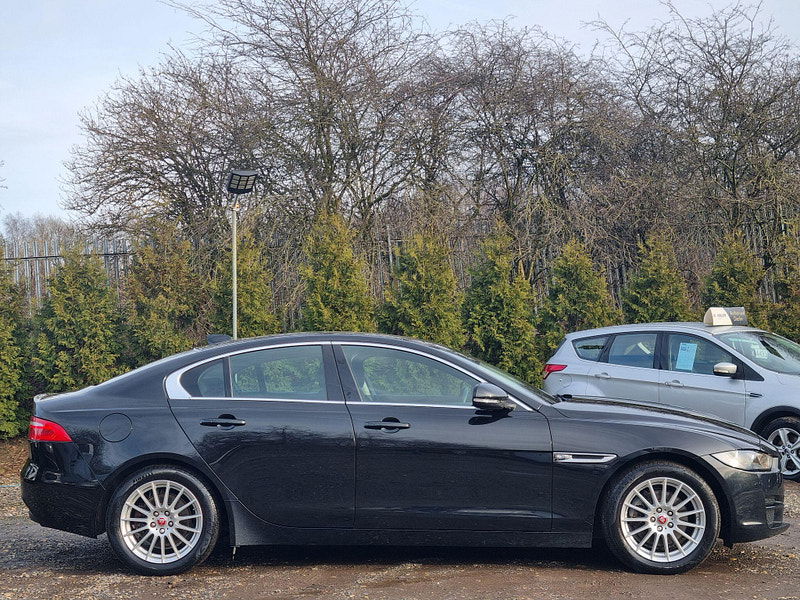 Jaguar XE 2.0d SE Auto Euro 6 (s/s) 4dr 4dr Automatic 2026