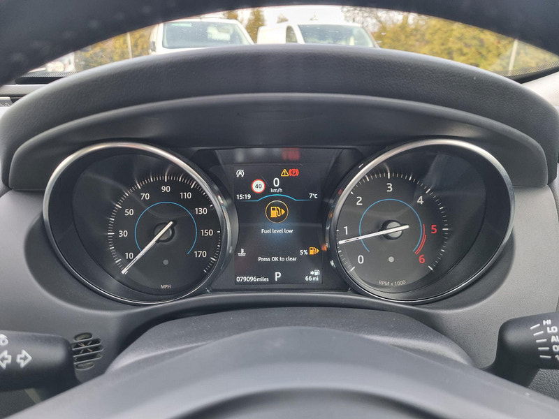 Jaguar XE 2.0d SE Auto Euro 6 (s/s) 4dr 4dr Automatic 2026