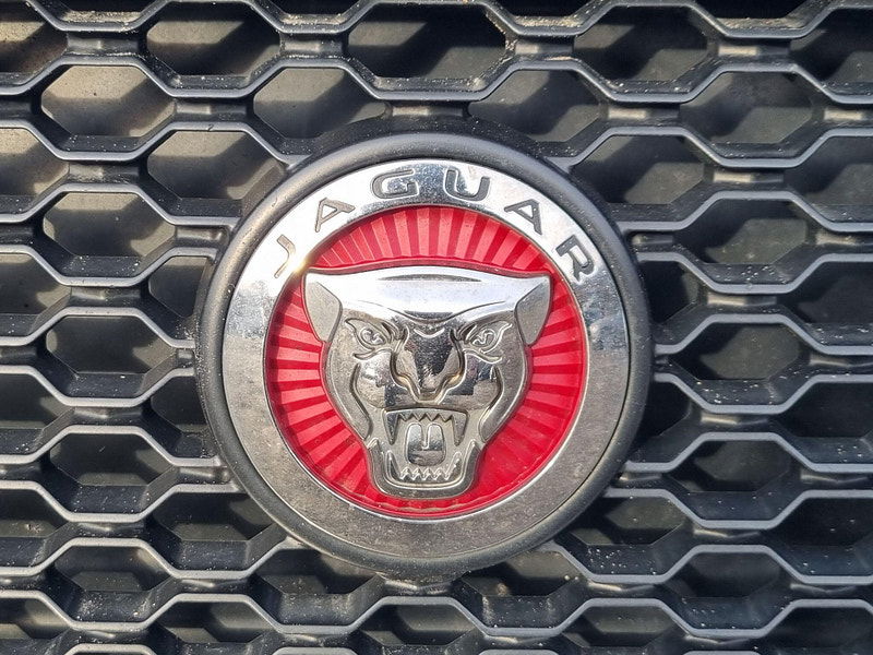 Jaguar XE 2.0d SE Auto Euro 6 (s/s) 4dr 4dr Automatic 2026