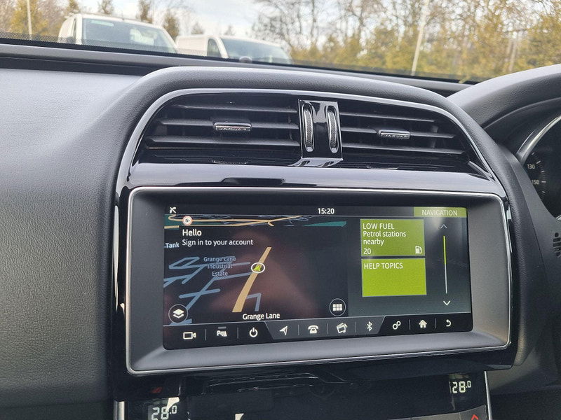 Jaguar XE 2.0d SE Auto Euro 6 (s/s) 4dr 4dr Automatic 2026