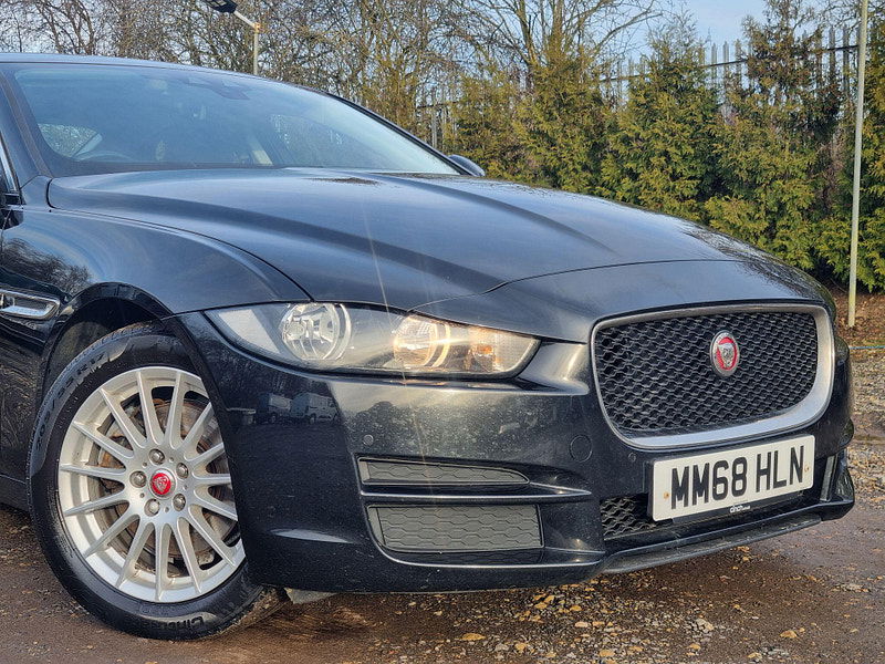 Jaguar XE 2.0d SE Auto Euro 6 (s/s) 4dr 4dr Automatic 2026