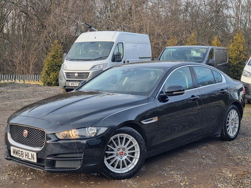 Jaguar XE 2.0d SE Auto Euro 6 (s/s) 4dr 4dr Automatic 2026