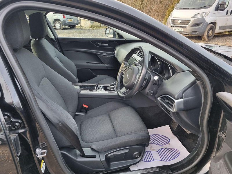 Jaguar XE 2.0d SE Auto Euro 6 (s/s) 4dr 4dr Automatic 2026