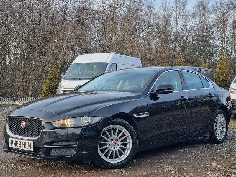 Jaguar XE 2.0d SE Auto Euro 6 (s/s) 4dr 4dr Automatic 2026
