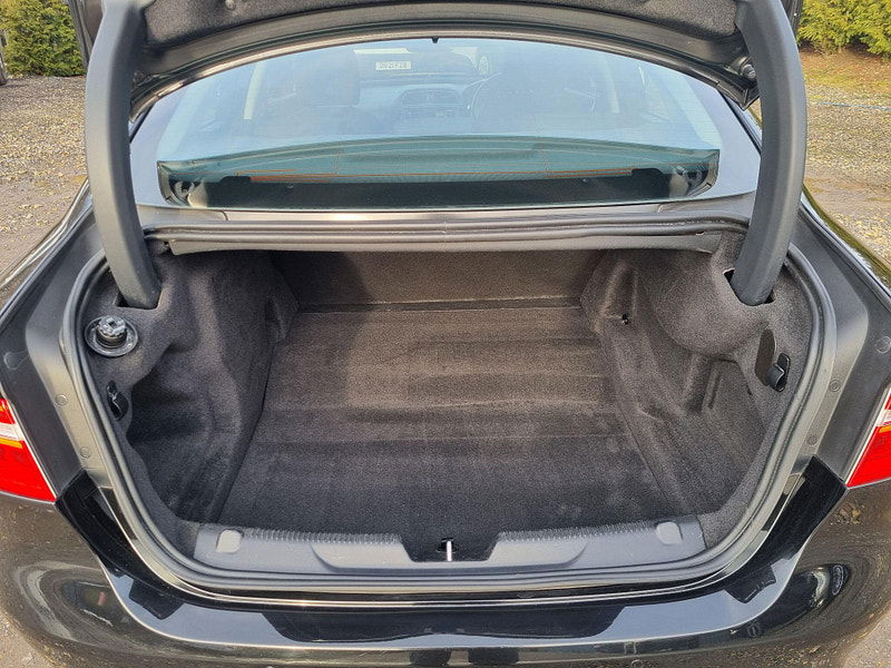 Jaguar XE 2.0d SE Auto Euro 6 (s/s) 4dr 4dr Automatic 2026