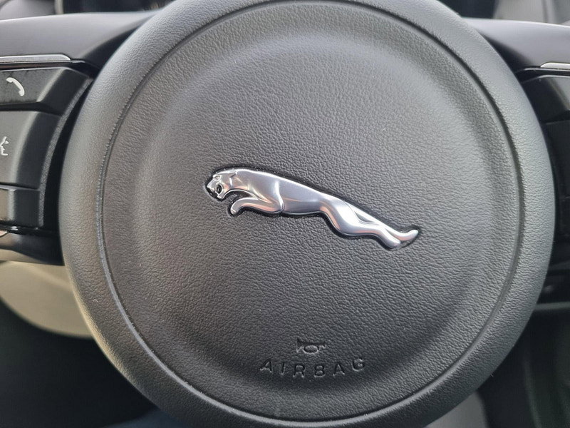 Jaguar XE 2.0d SE Auto Euro 6 (s/s) 4dr 4dr Automatic 2026