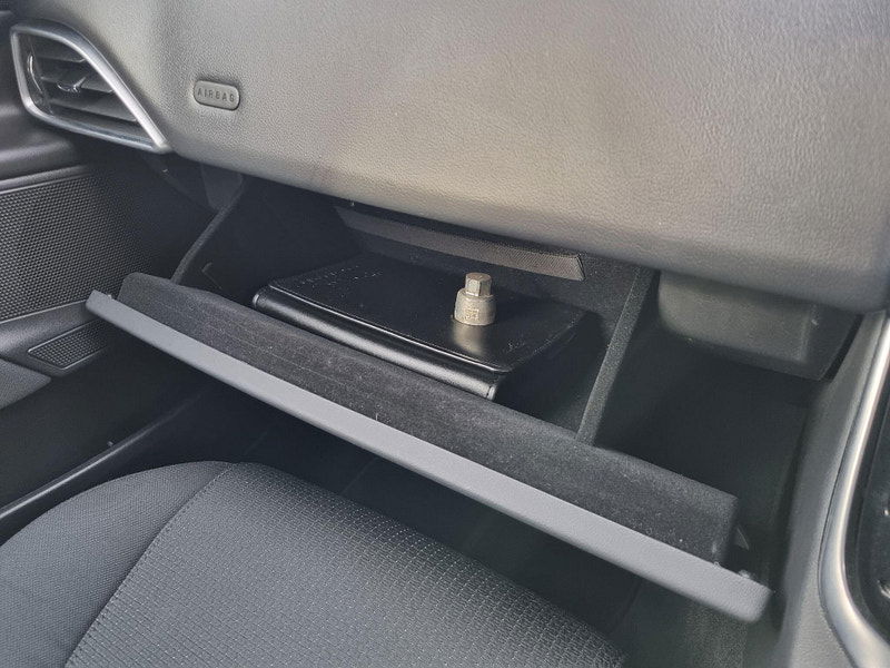 Jaguar XE 2.0d SE Auto Euro 6 (s/s) 4dr 4dr Automatic 2026