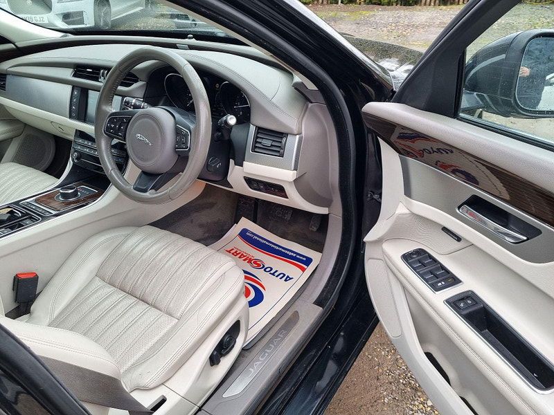 Jaguar XF 2.0d Portfolio Auto Euro 6 (s/s) 4dr 4dr Automatic 2026