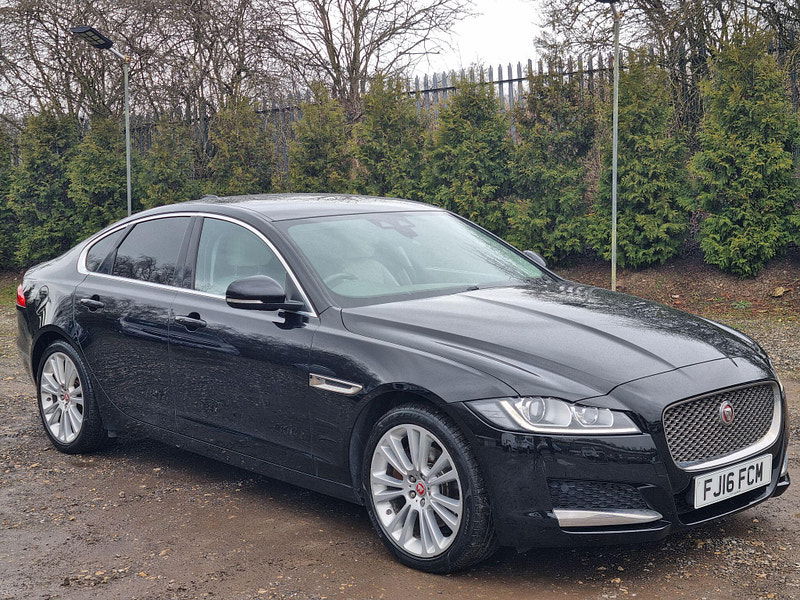 Jaguar XF 2.0d Portfolio Auto Euro 6 (s/s) 4dr 4dr Automatic 2026