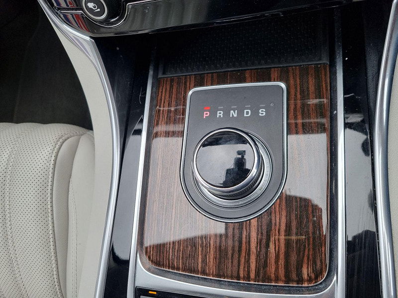 Jaguar XF 2.0d Portfolio Auto Euro 6 (s/s) 4dr 4dr Automatic 2026