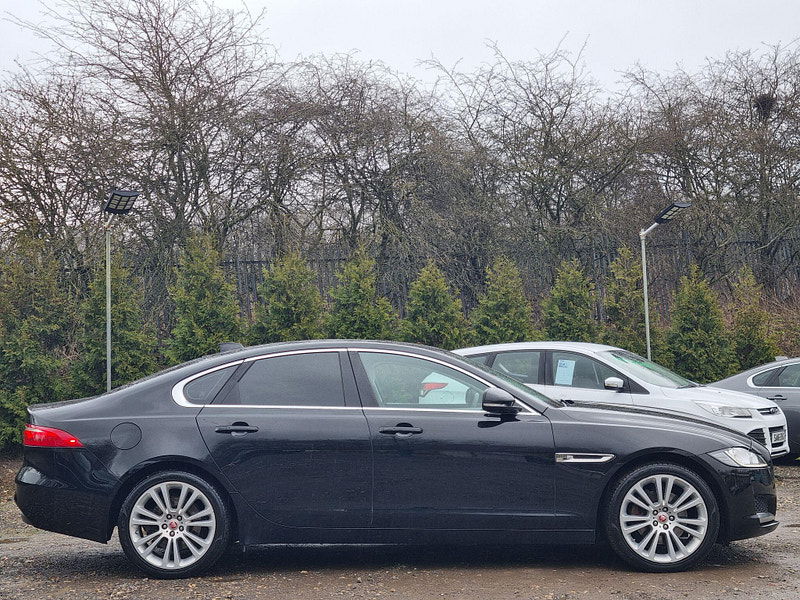 Jaguar XF 2.0d Portfolio Auto Euro 6 (s/s) 4dr 4dr Automatic 2026