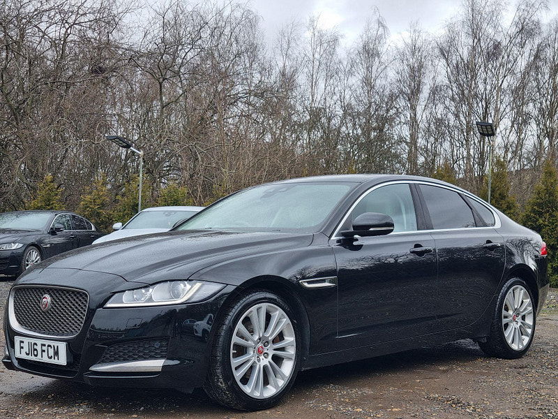 Jaguar XF 2.0d Portfolio Auto Euro 6 (s/s) 4dr 4dr Automatic 2026