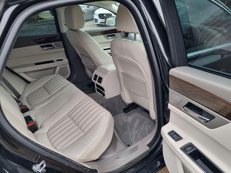 Jaguar XF 2.0d Portfolio Auto Euro 6 (s/s) 4dr 4dr Automatic 2026