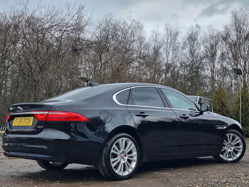 Jaguar XF 2.0d Portfolio Auto Euro 6 (s/s) 4dr 4dr Automatic 2026