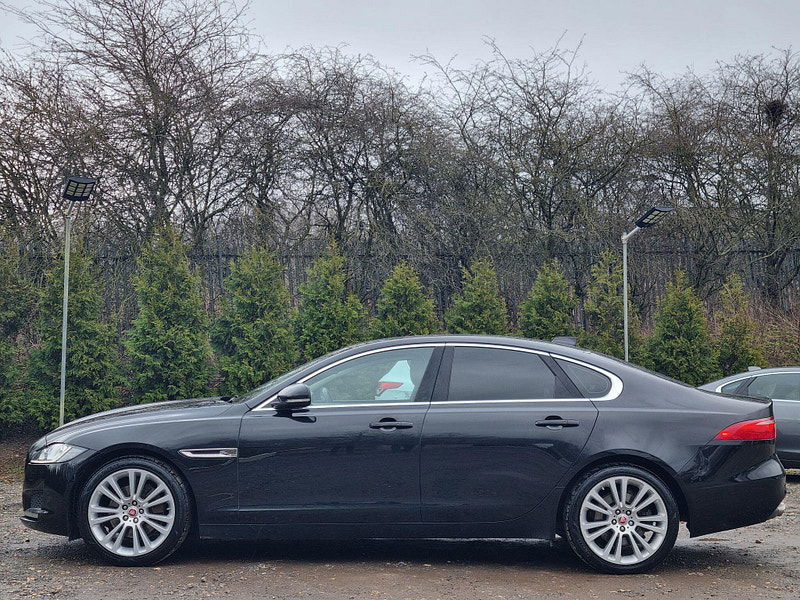 Jaguar XF 2.0d Portfolio Auto Euro 6 (s/s) 4dr 4dr Automatic 2026