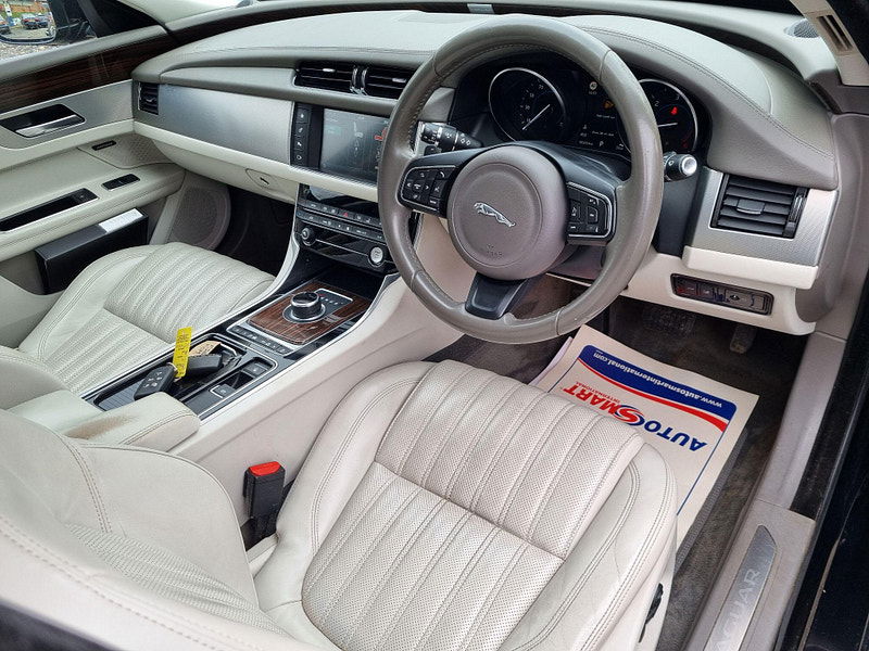 Jaguar XF 2.0d Portfolio Auto Euro 6 (s/s) 4dr 4dr Automatic 2026