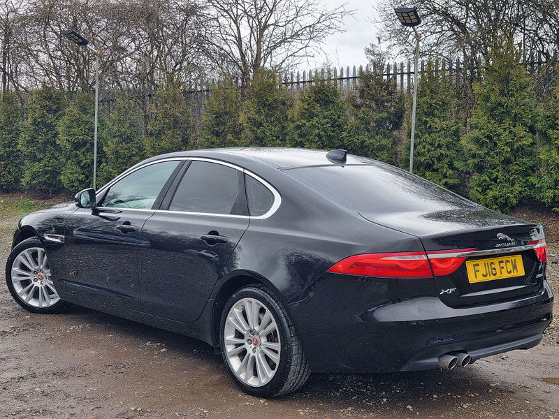 Jaguar XF 2.0d Portfolio Auto Euro 6 (s/s) 4dr 4dr Automatic 2026