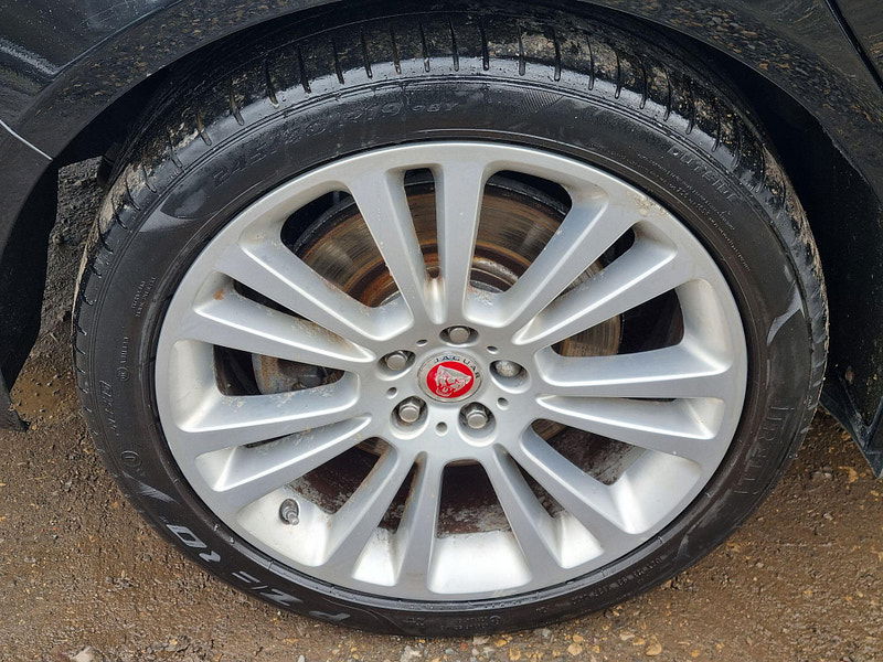 Jaguar XF 2.0d Portfolio Auto Euro 6 (s/s) 4dr 4dr Automatic 2026