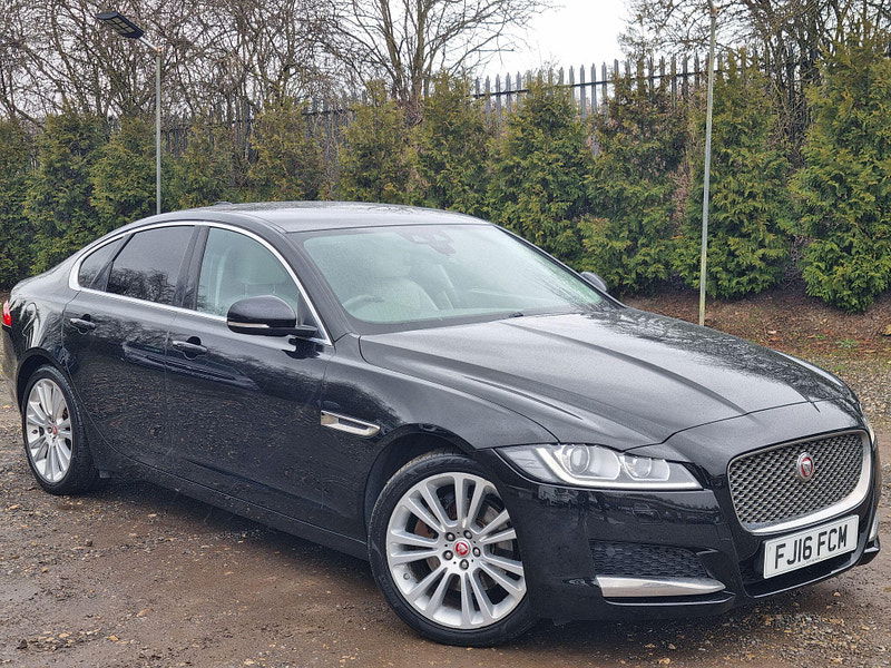 Jaguar XF 2.0d Portfolio Auto Euro 6 (s/s) 4dr 4dr Automatic 2026