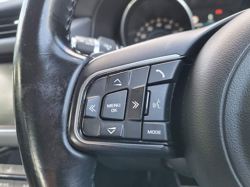 Jaguar XF 2.0d Prestige Auto Euro 6 (s/s) 4dr 4dr Automatic 2025