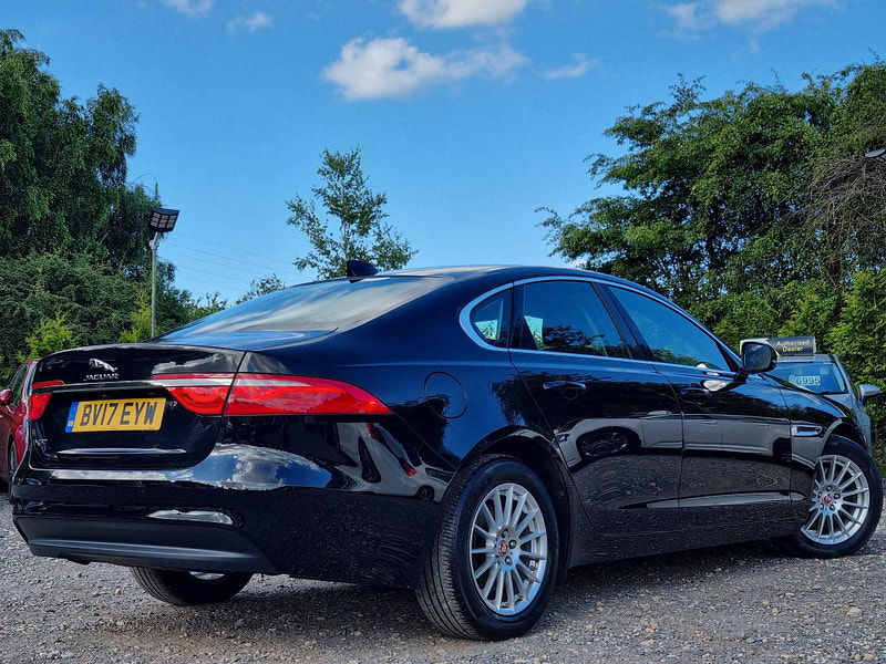 Jaguar XF 2.0d Prestige Auto Euro 6 (s/s) 4dr 4dr Automatic 2025