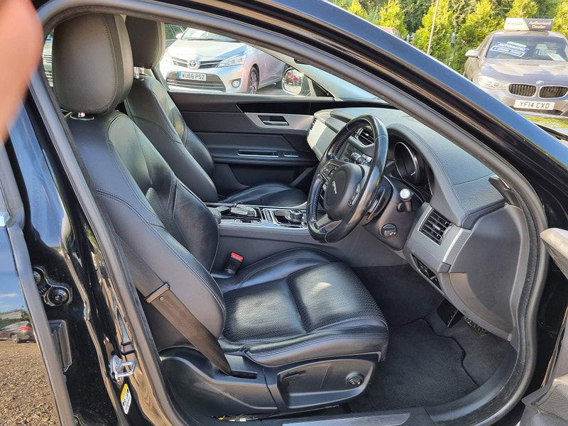 Jaguar XF 2.0d Prestige Auto Euro 6 (s/s) 4dr 4dr Automatic 2025