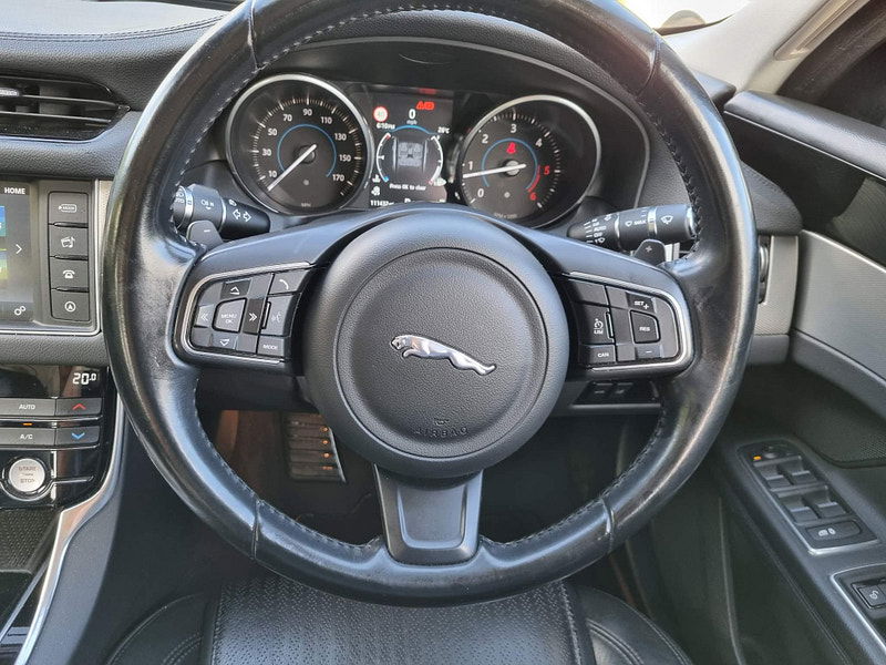 Jaguar XF 2.0d Prestige Auto Euro 6 (s/s) 4dr 4dr Automatic 2025