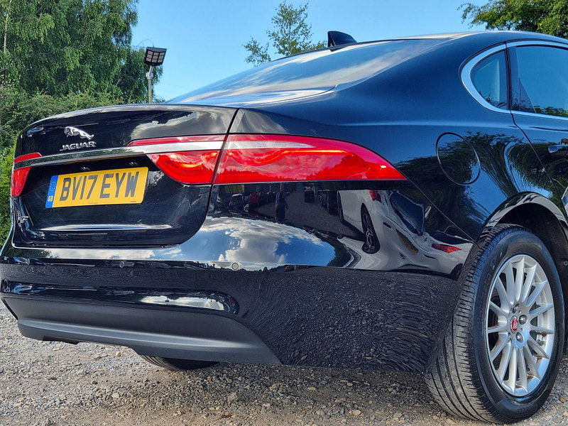 Jaguar XF 2.0d Prestige Auto Euro 6 (s/s) 4dr 4dr Automatic 2025