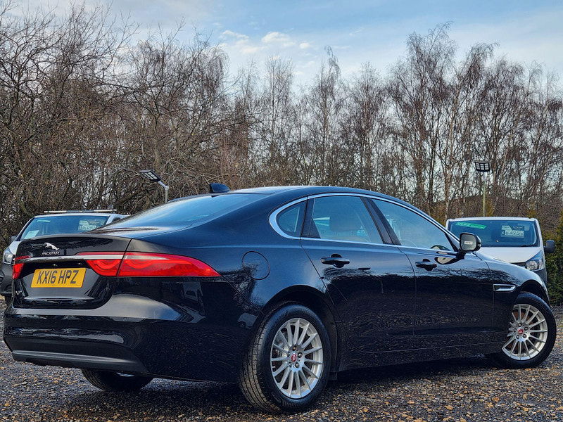 Jaguar XF 2.0d Prestige Auto Euro 6 (s/s) 4dr 4dr Automatic 2024