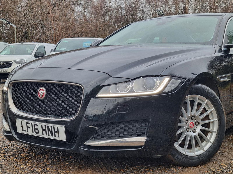 Jaguar XF 2.0d Prestige Auto Euro 6 (s/s) 4dr 4dr Automatic 2025
