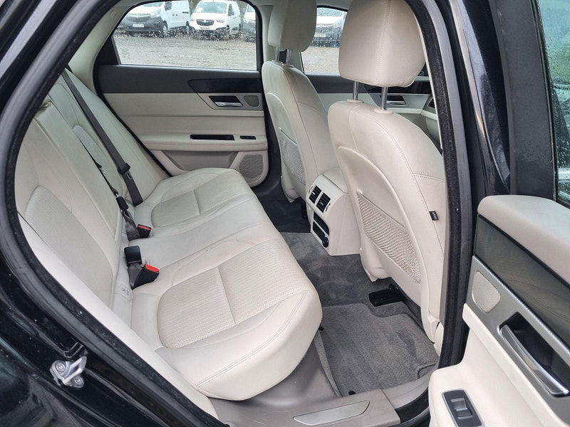 Jaguar XF 2.0d Prestige Auto Euro 6 (s/s) 4dr 4dr Automatic 2025