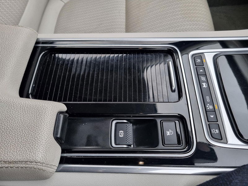 Jaguar XF 2.0d Prestige Auto Euro 6 (s/s) 4dr 4dr Automatic 2026