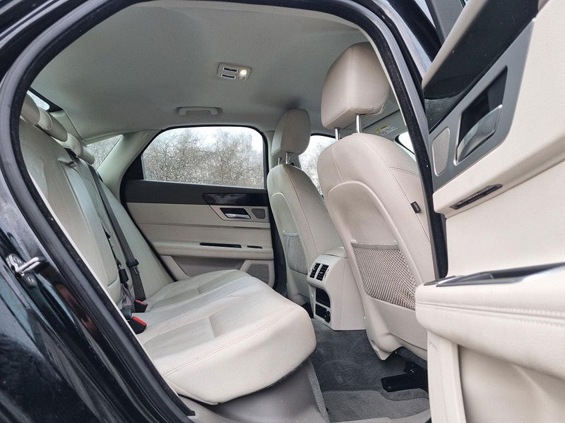 Jaguar XF 2.0d Prestige Auto Euro 6 (s/s) 4dr 4dr Automatic 2026