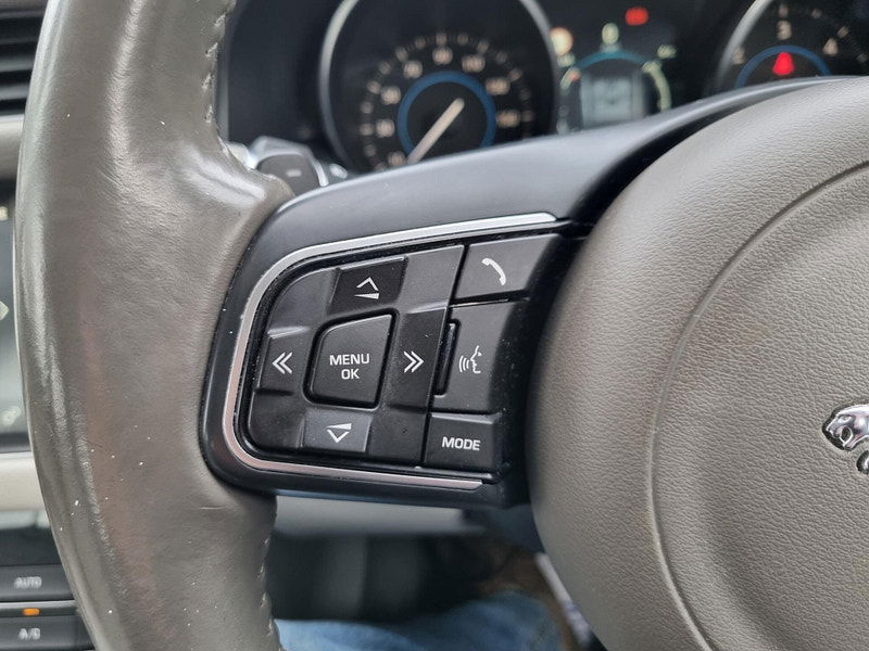 Jaguar XF 2.0d Prestige Auto Euro 6 (s/s) 4dr 4dr Automatic 2026