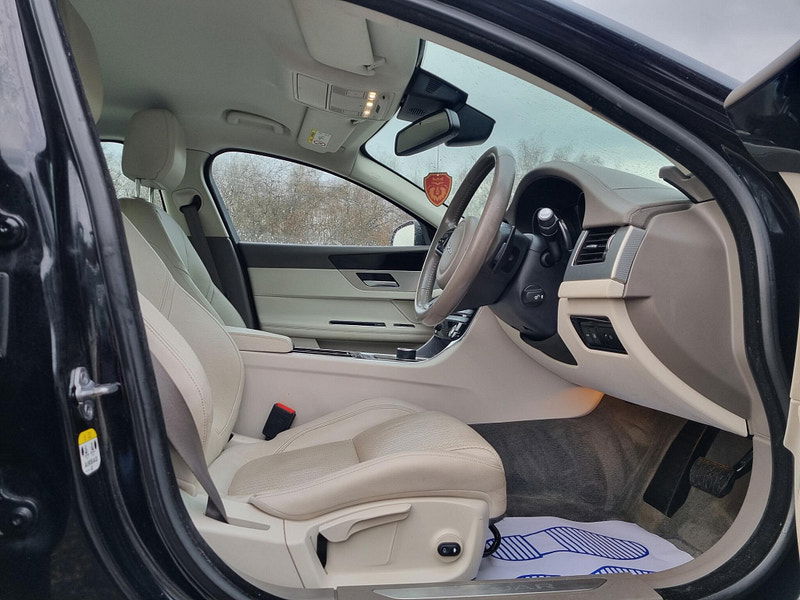 Jaguar XF 2.0d Prestige Auto Euro 6 (s/s) 4dr 4dr Automatic 2026