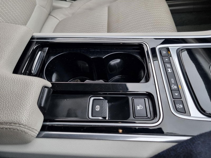 Jaguar XF 2.0d Prestige Auto Euro 6 (s/s) 4dr 4dr Automatic 2026