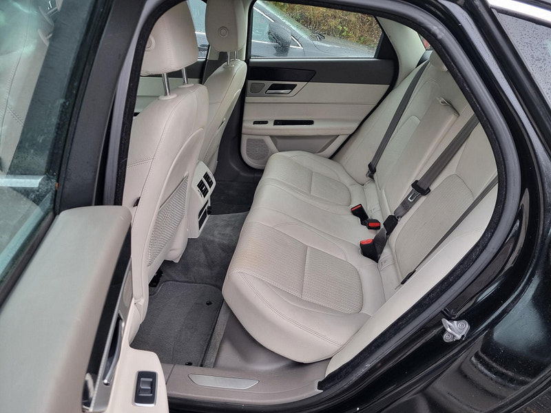 Jaguar XF 2.0d Prestige Auto Euro 6 (s/s) 4dr 4dr Automatic 2025