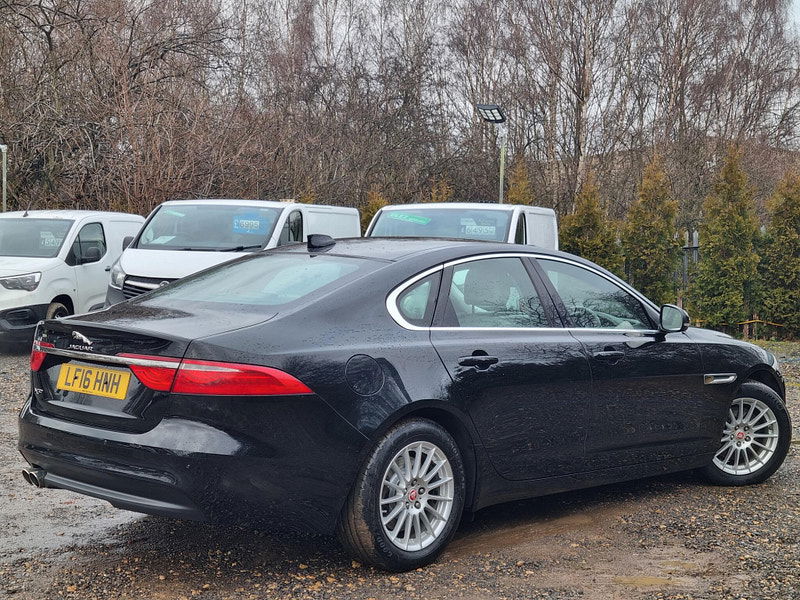 Jaguar XF 2.0d Prestige Auto Euro 6 (s/s) 4dr 4dr Automatic 2025