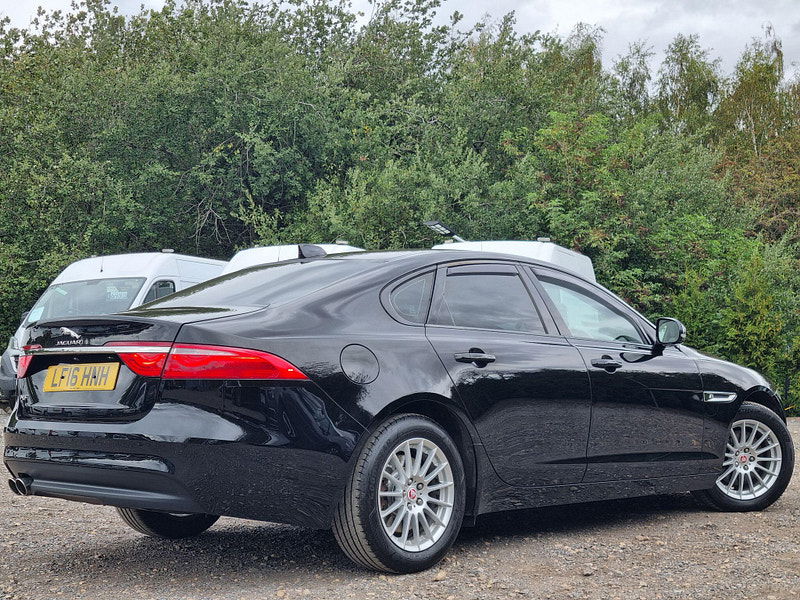 Jaguar XF 2.0d Prestige Auto Euro 6 (s/s) 4dr 4dr Automatic 2026