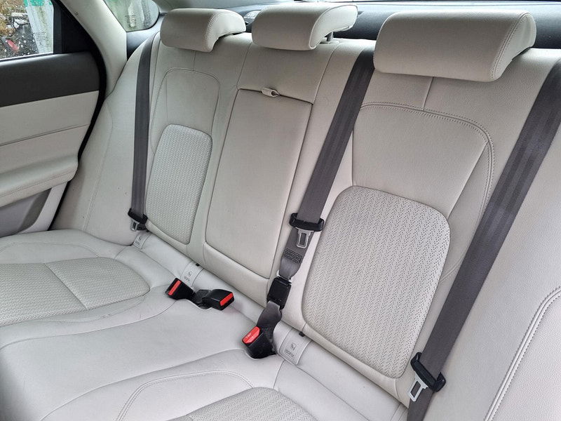 Jaguar XF 2.0d Prestige Auto Euro 6 (s/s) 4dr 4dr Automatic 2026