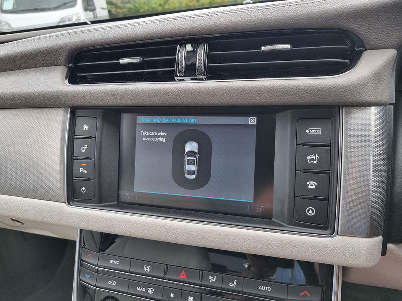 Jaguar XF 2.0d Prestige Auto Euro 6 (s/s) 4dr 4dr Automatic 2026