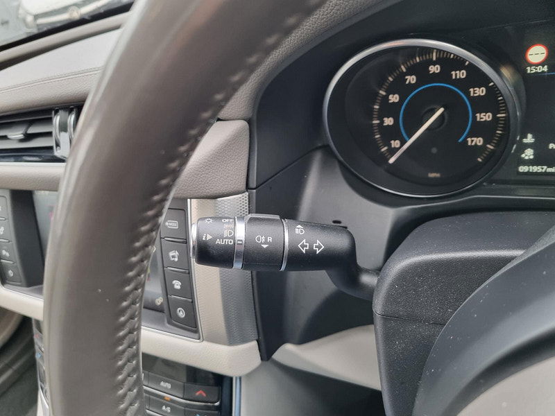 Jaguar XF 2.0d Prestige Auto Euro 6 (s/s) 4dr 4dr Automatic 2026