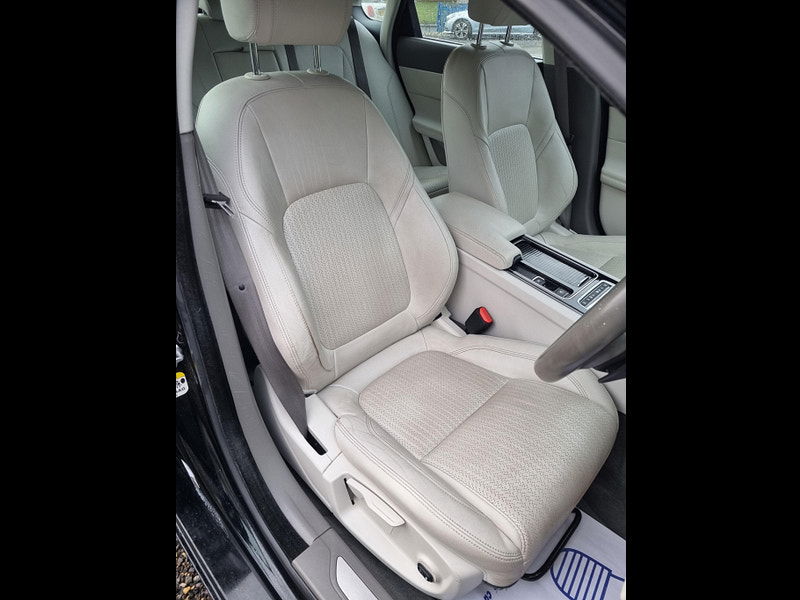 Jaguar XF 2.0d Prestige Auto Euro 6 (s/s) 4dr 4dr Automatic 2025