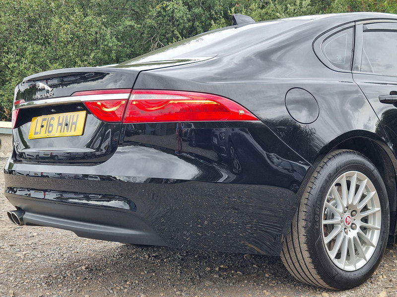Jaguar XF 2.0d Prestige Auto Euro 6 (s/s) 4dr 4dr Automatic 2026