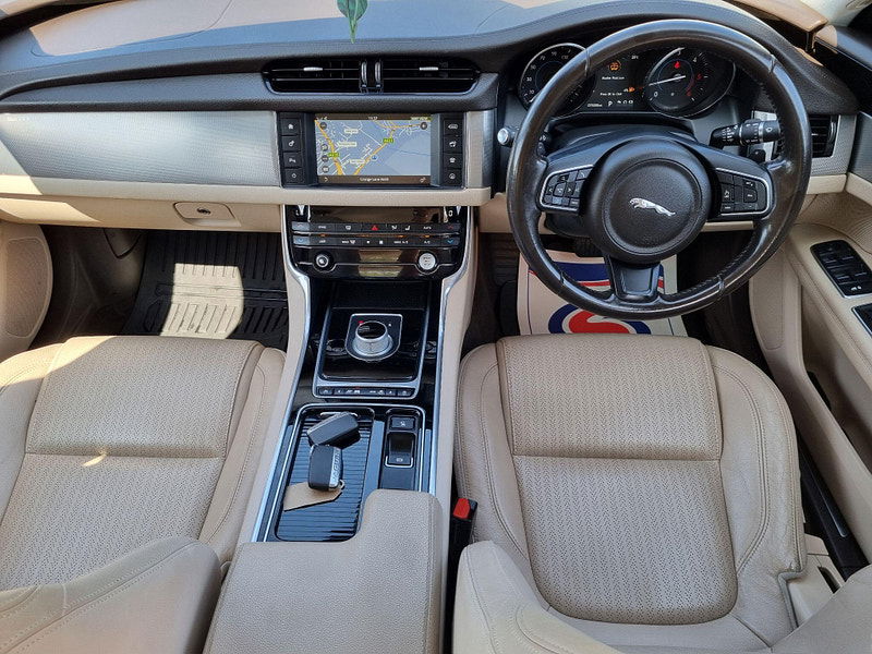 Jaguar XF 2.0d Prestige Auto Euro 6 (s/s) 4dr 4dr Automatic 2025